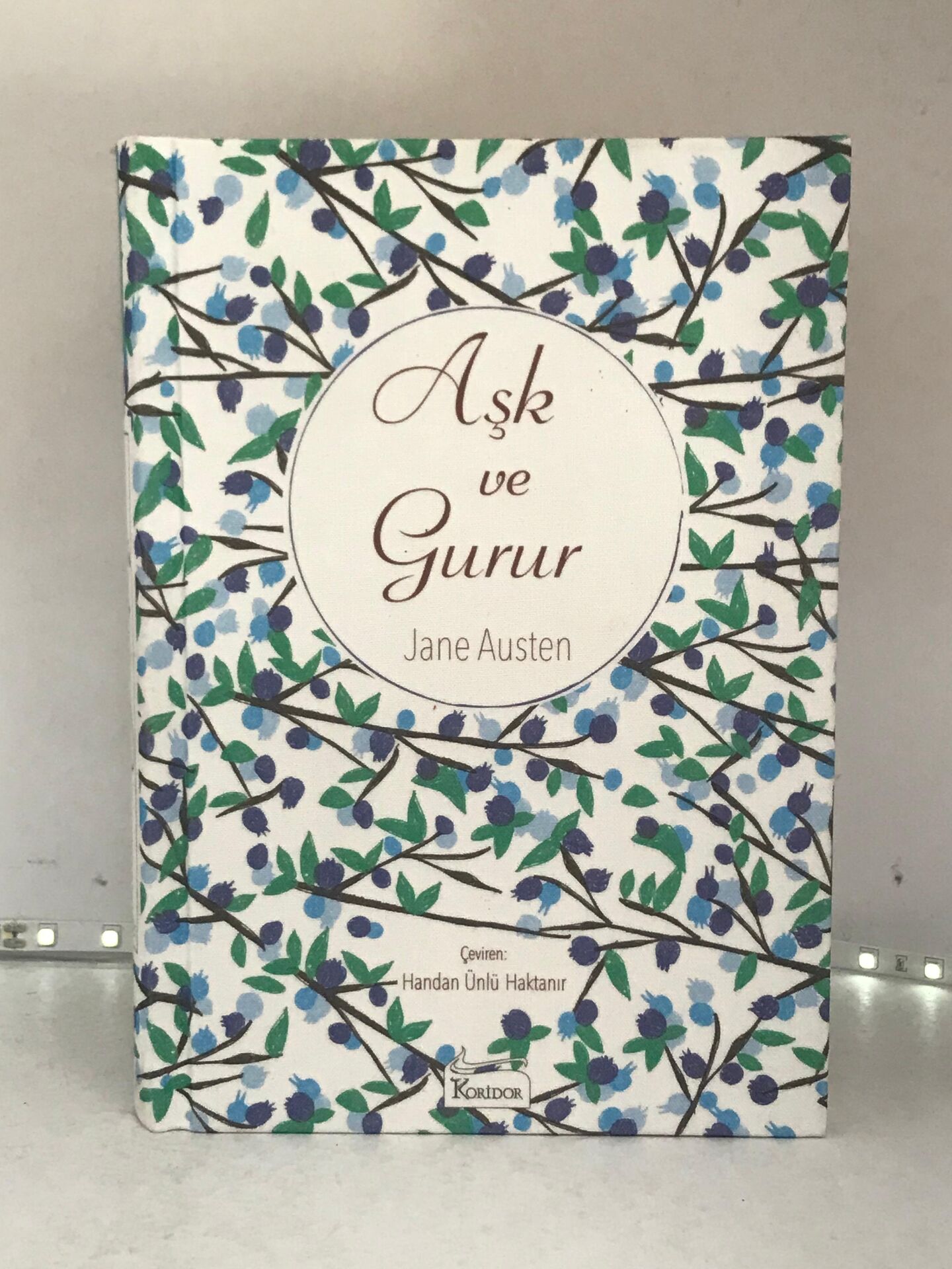 Aşk ve Gurur Bez Ciltli
