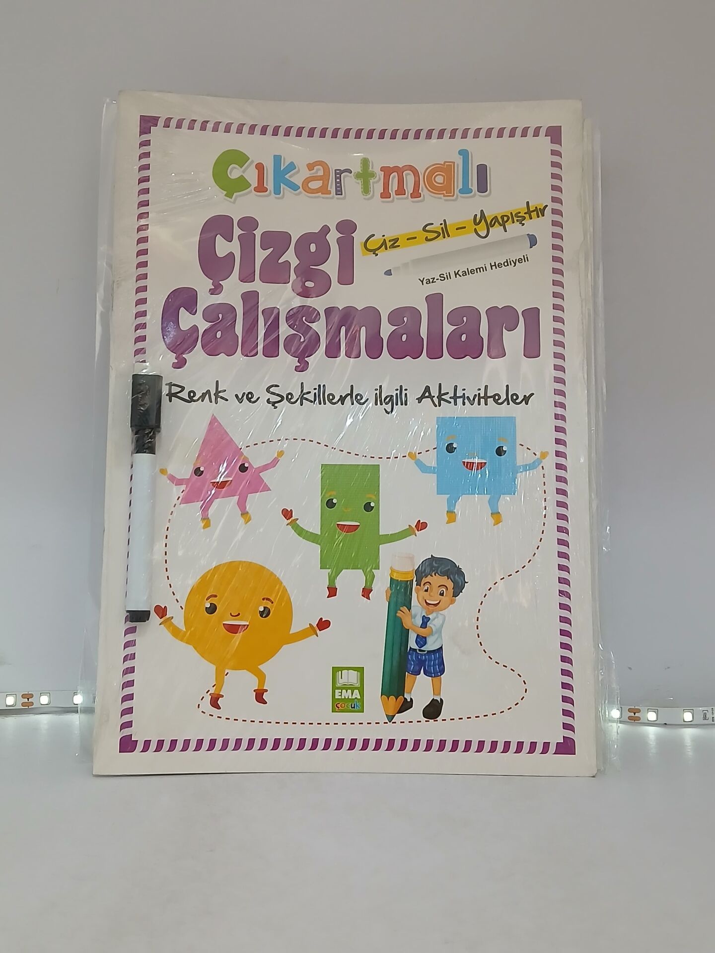 Çıkartmalı Çizgi Çalışmaları Renk ve Şekillerler