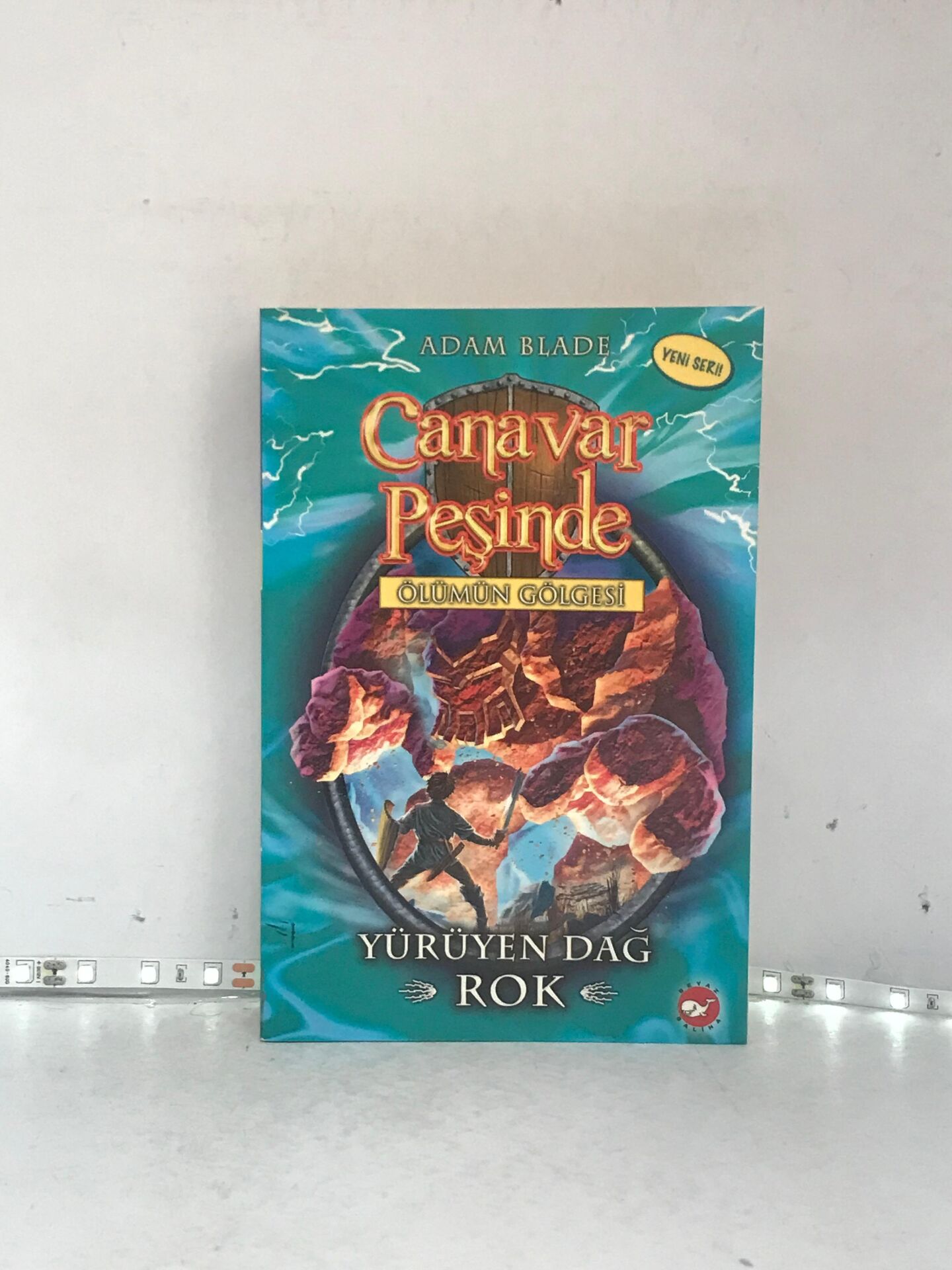 Canavar Peşinde 27 Yürüyen Dağ Rok